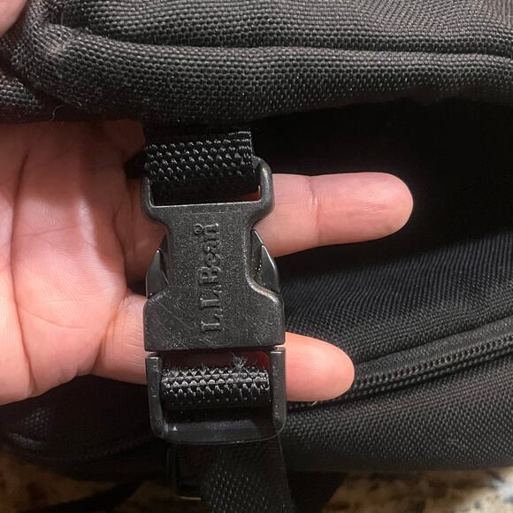L.L. Bean Black Messenger Backpack Computer Multi use Utility Traveler Crossbody - Picture 7 of 10